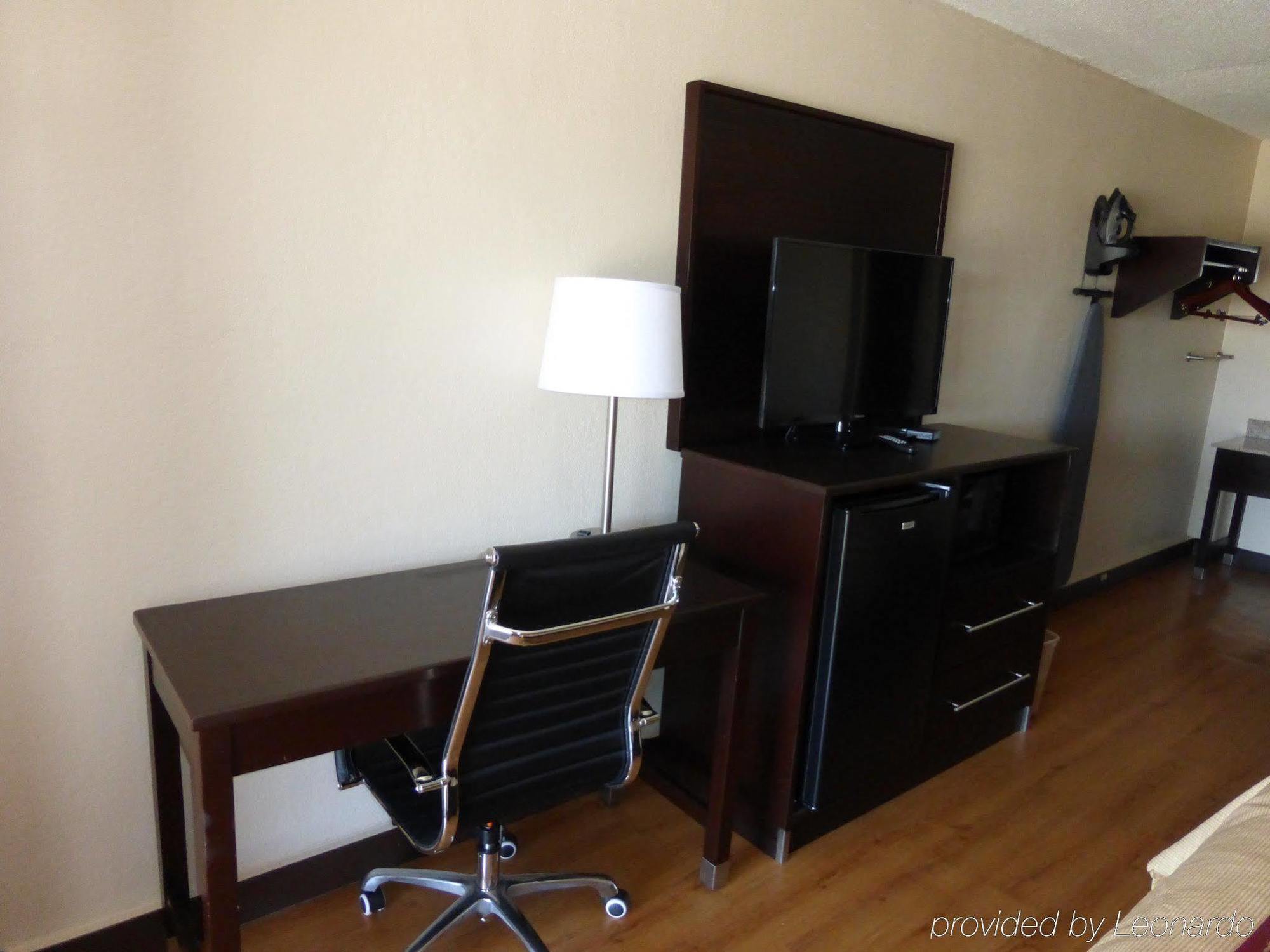 Red Roof Inn Plus+ Huntsville - Madison Luaran gambar